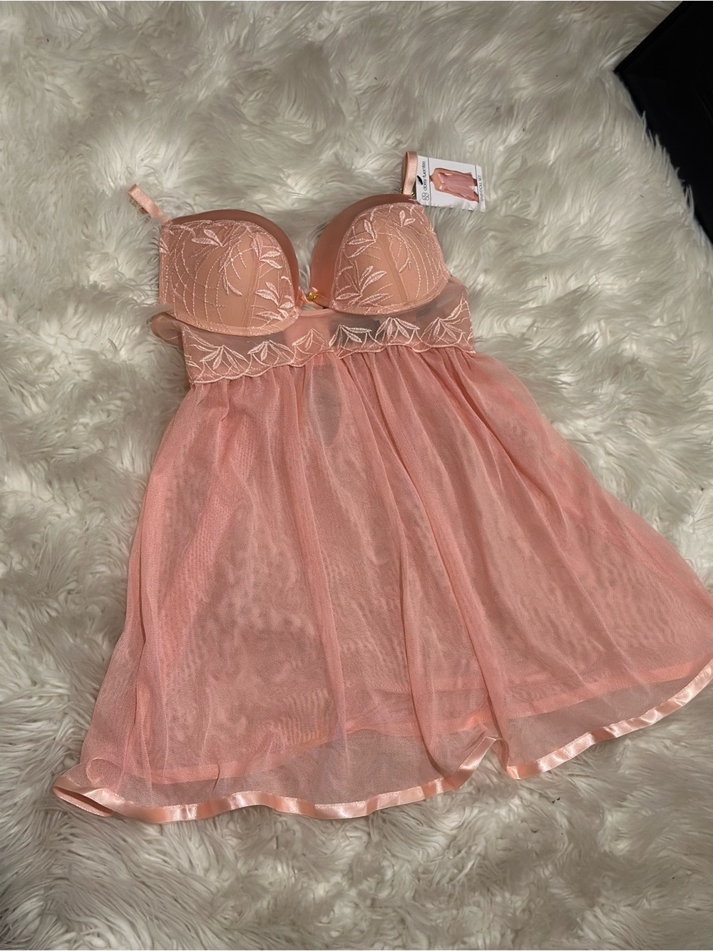 Sheer Lace lingerie - Pink